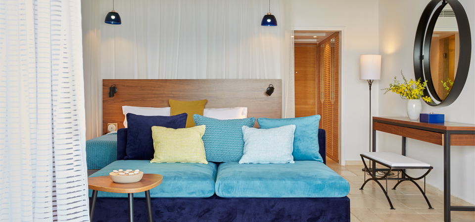 junior-suite-sea-front-(2)