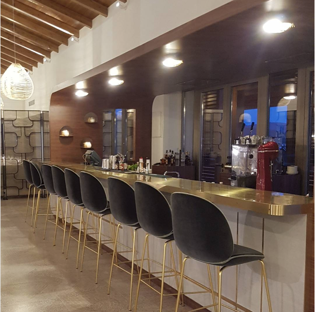 fs eagles villas bar